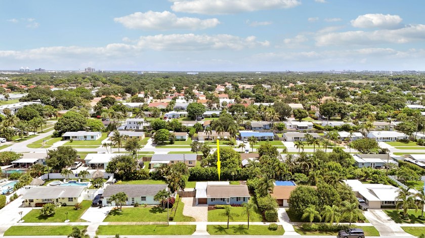 Completely remodeled 3-bedroom, 2-bath home in North Palm Beach! - photo 43