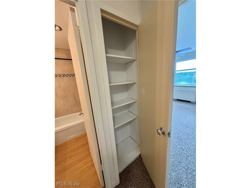 Welcome to this spacious, updated move-in-ready one-bedroom - photo 11