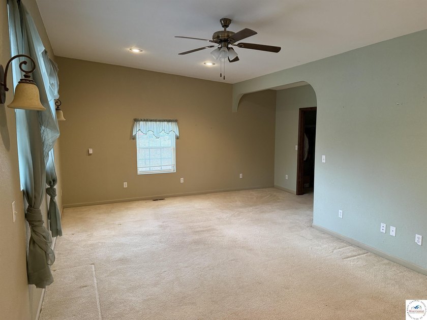 Enjoy the lake lifestyle in this spacious 4-bedroom, 2-bath home - photo 12