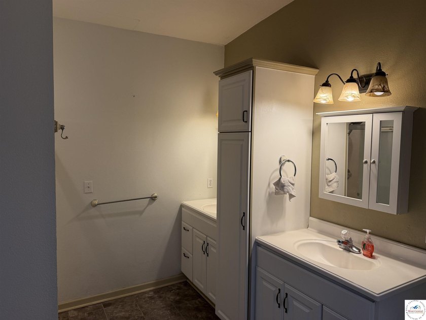 Enjoy the lake lifestyle in this spacious 4-bedroom, 2-bath home - photo 16