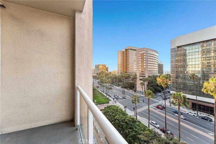 Welcome to AQUA Towers, one of Downtown Long Beach's most Iconic - photo 24