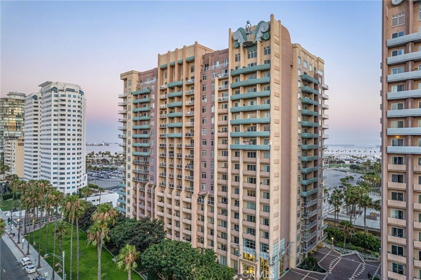 Welcome to AQUA Towers, one of Downtown Long Beach's most Iconic - photo 46