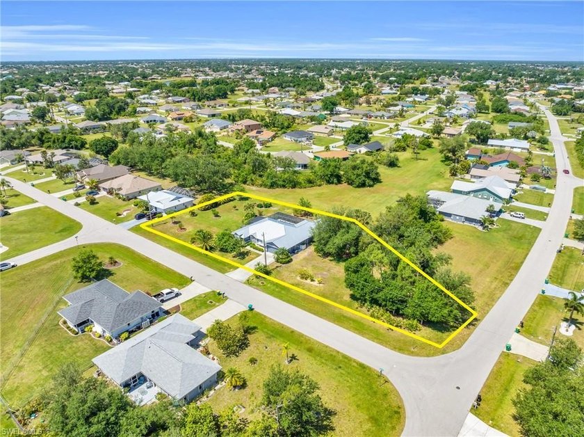 RARE OPPORTUNITY for a beautiful POOL HOME on 0.68 ACRES in Deep - photo 5