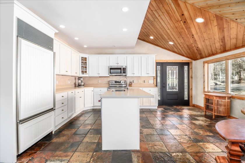 Candlewood Lake Direct Waterfront Home
NEW PRICE! - photo 23