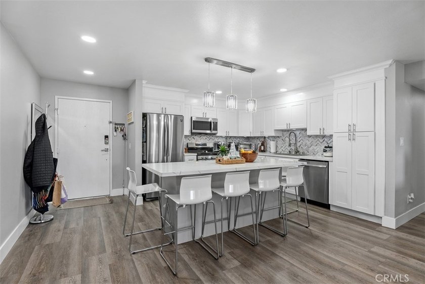 Beautifully remodeled residence at Ocean Fairways Condominiums - photo 5