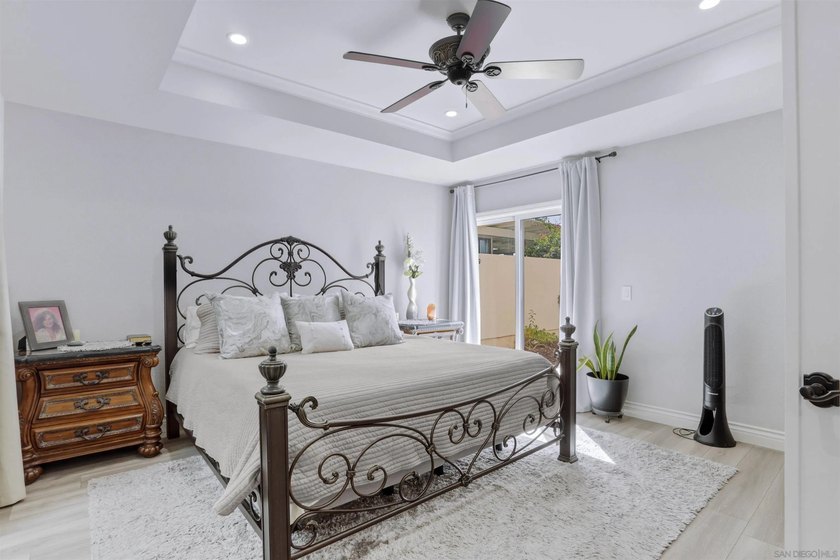 Want Views? Love Golf Views? Beautiful Senior Living, perfect - photo 22