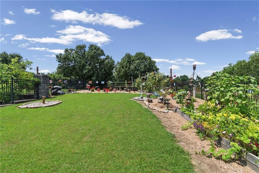 Resort lifestyle meets peaceful country living on private Bass - photo 45