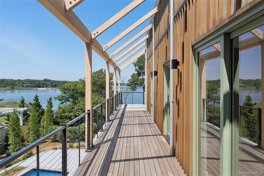 5 Bluff Point Road is a remarkable new waterfront residence - photo 10