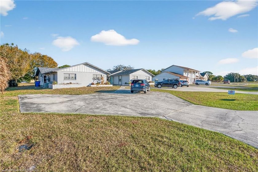INVESTOR ALERT - PRICED BELOW CURRENT APPRAISAL FOR FAST SALE AT - photo 2