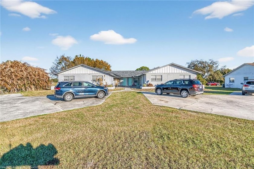 INVESTOR ALERT - PRICED BELOW CURRENT APPRAISAL FOR FAST SALE AT - photo 4