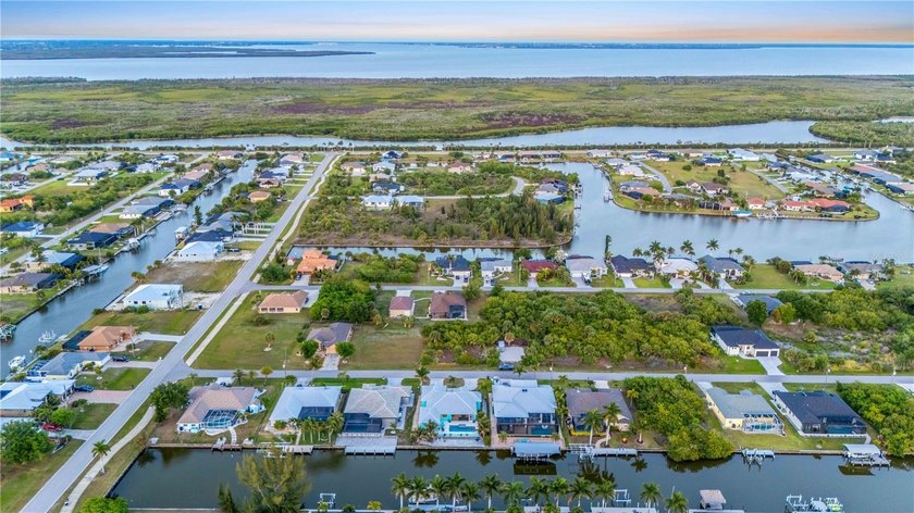 Welcome to your piece of paradise located in the highly sought - photo 3