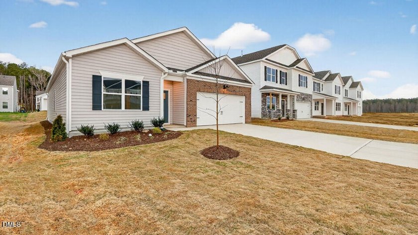 Welcome to 507 Ashley Run at Galvins Ridge in Sanford, NC! The - photo 2