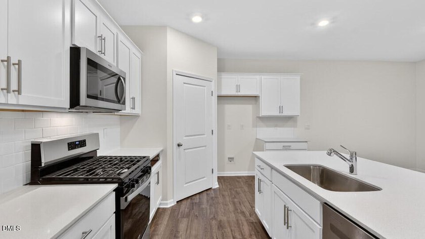Welcome to 507 Ashley Run at Galvins Ridge in Sanford, NC! The - photo 7