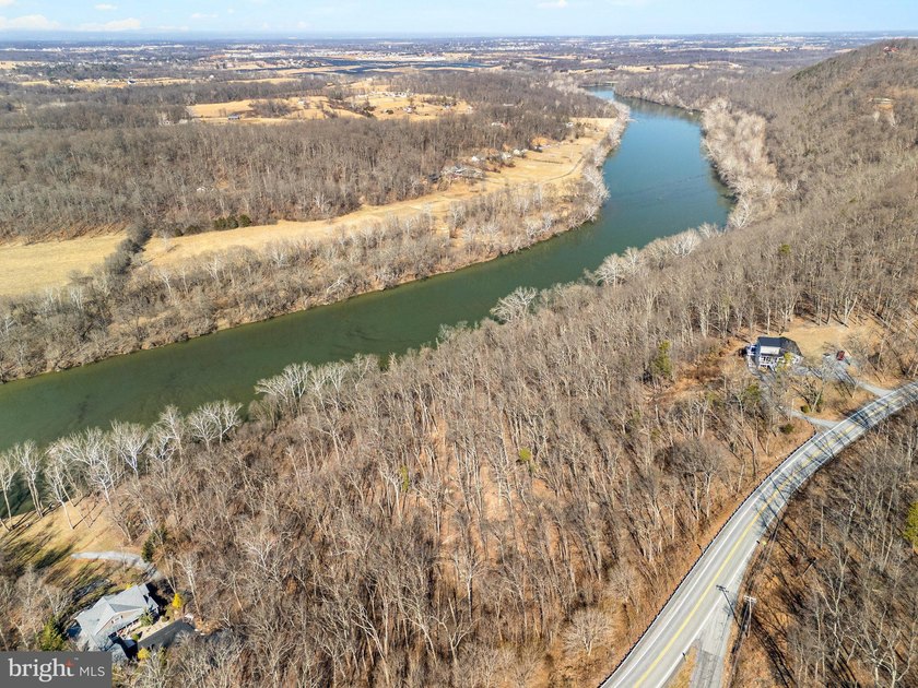 Discover the potential of this 4.9+/- acre waterfront parcel on - photo 10