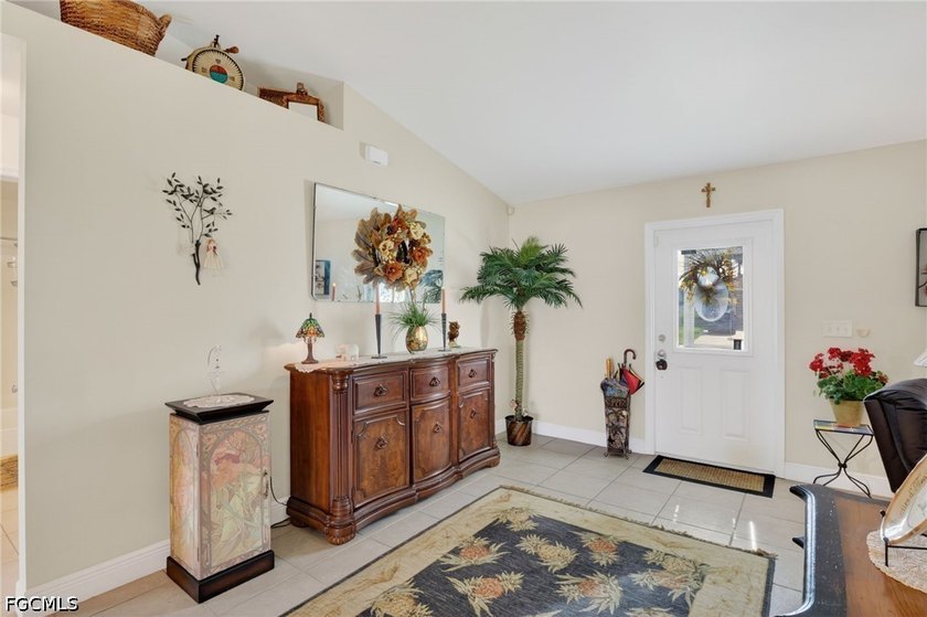 Welcome to this beautifully maintained and thoughtfully updated - photo 7