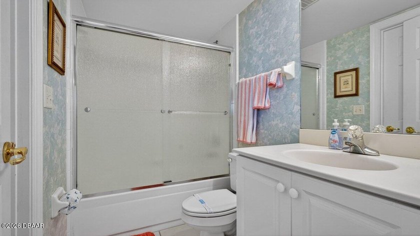 Perched on the 17th floor in the highly sought-after south end - photo 8