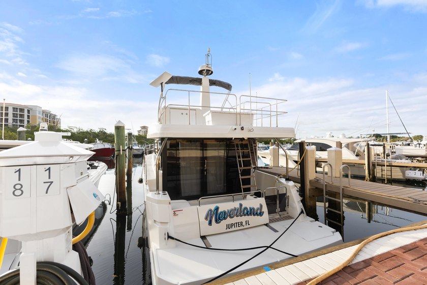 Don't miss this chance to secure Slip 17 at Jupiter Yacht Club - photo 5