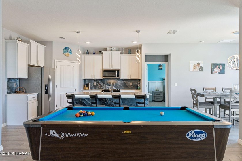 Welcome to your nearly-new waterfront retreat in the desirable - photo 6