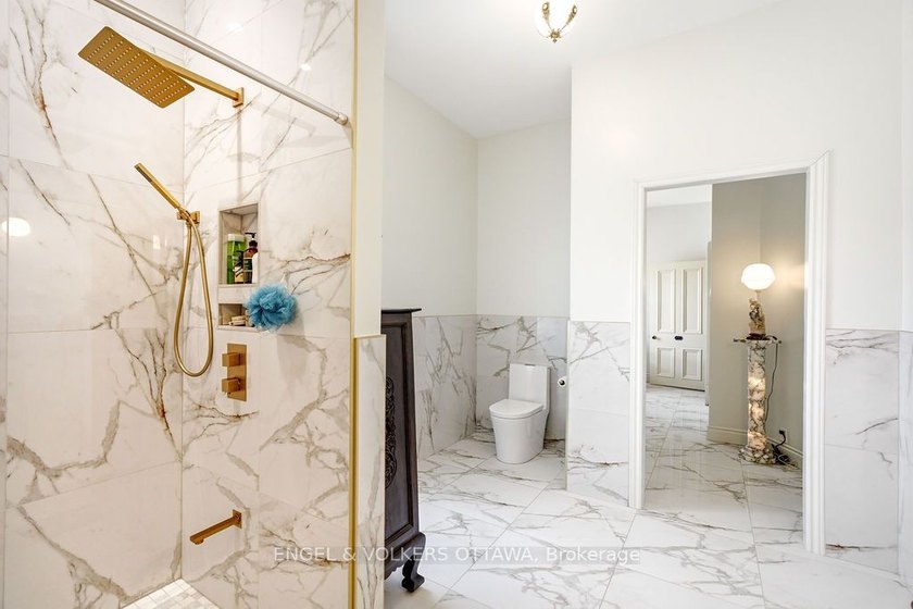 Step into a rare piece of Hawkesbury history at 382 McGill - photo 31