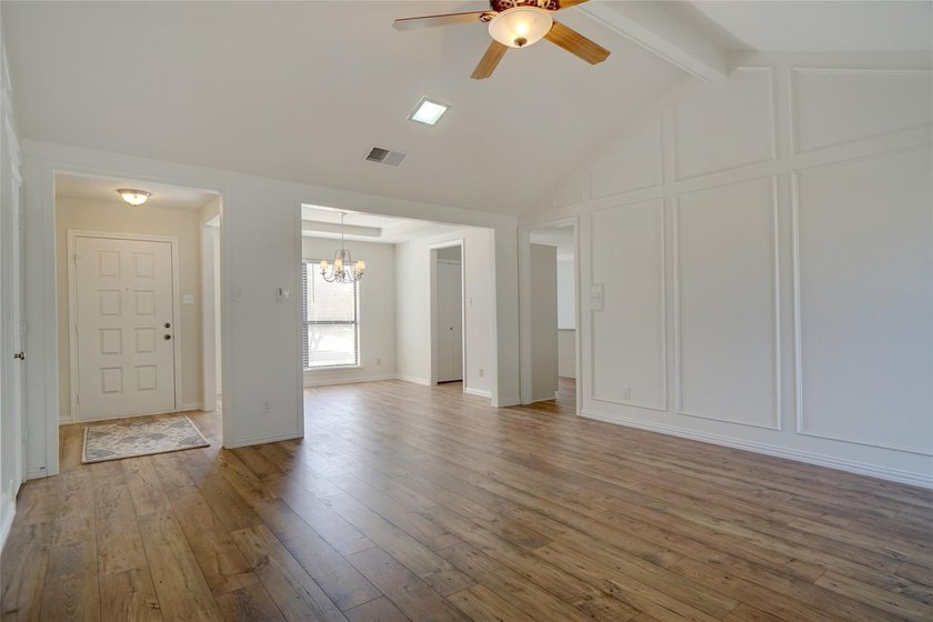 Lovely $60k remodel with split floor plan, and NO POPCORN - photo 5