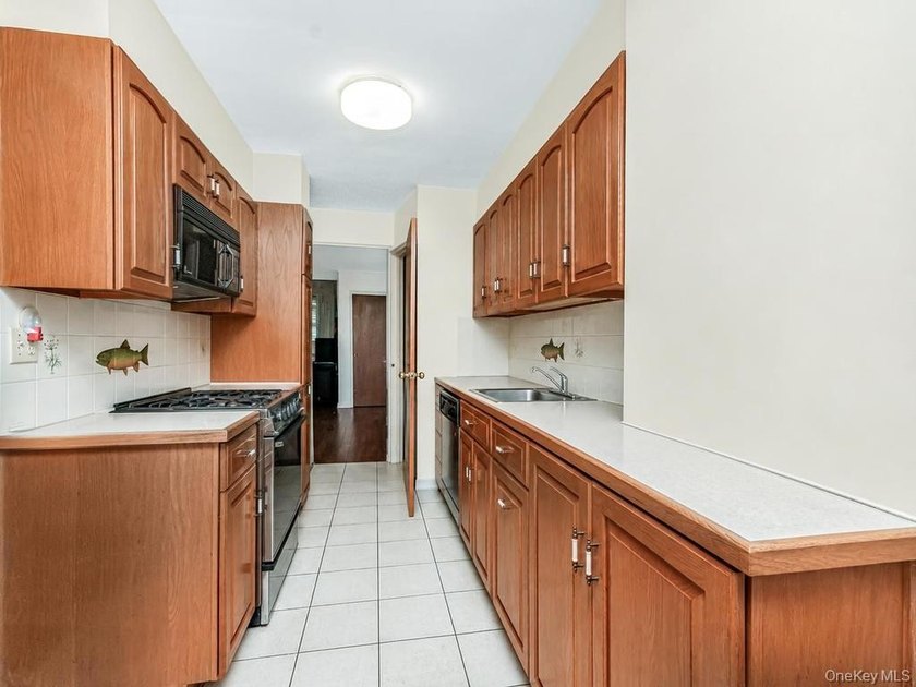 Amazing priced single-family home located in the heart of the - photo 6
