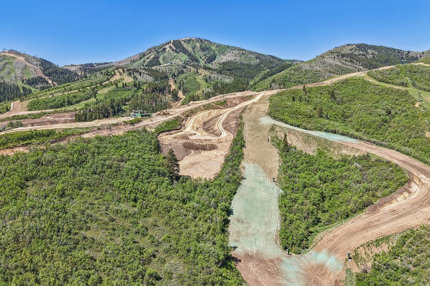 Rare ski-in/ski-out homesite at Marcella Mountain. Bordering two - photo 11