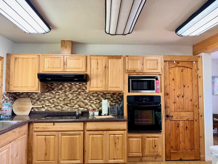 Million-Dollar-River Views at half the price! Experience the - photo 14