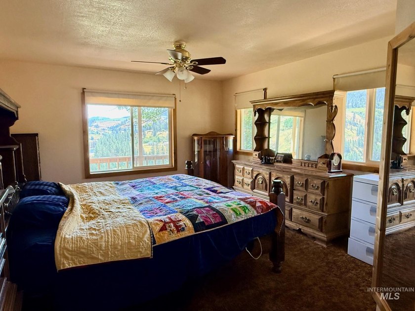 Million-Dollar-River Views at half the price! Experience the - photo 15
