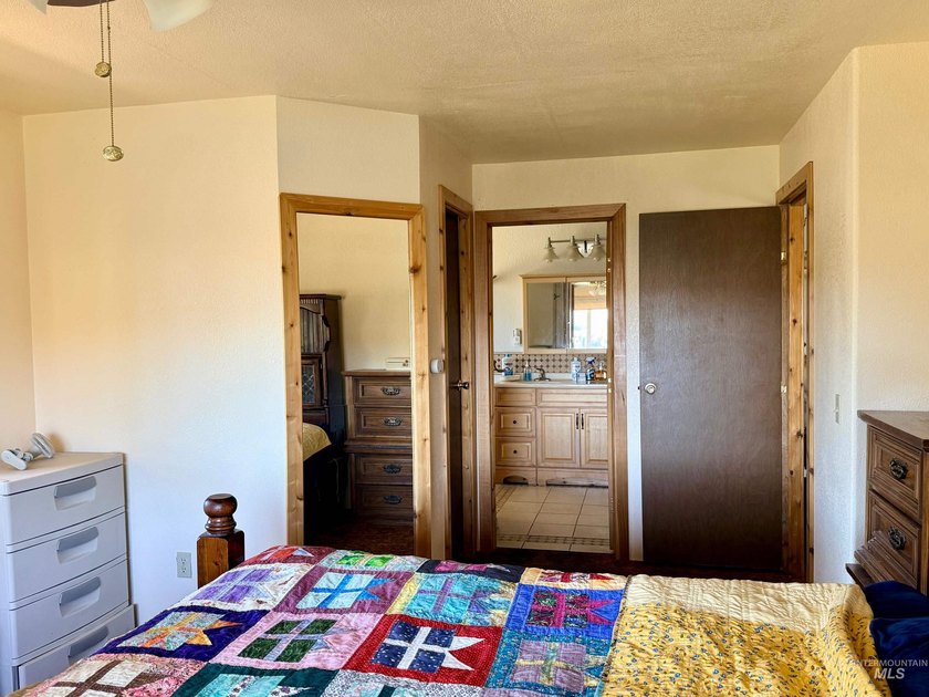 Million-Dollar-River Views at half the price! Experience the - photo 17