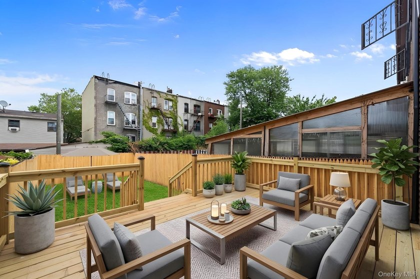 Experience modern living at its finest in this stunning newly - photo 12