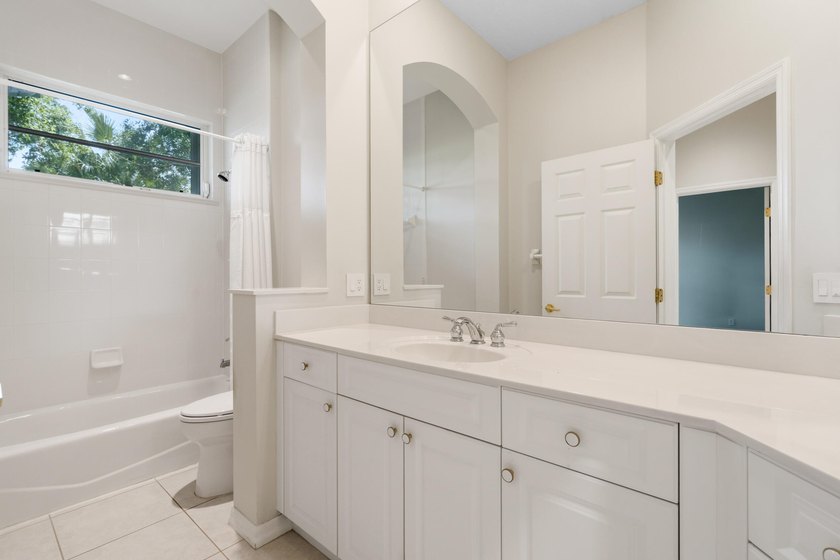 Located in the gated community of Monarch, this beautifully - photo 9