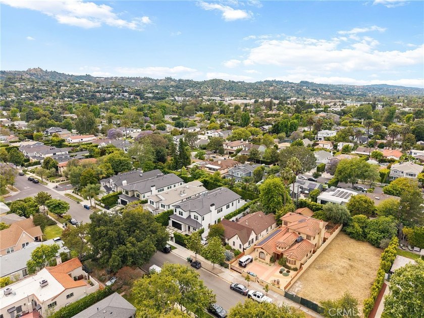 Nestled in the highly sought-after enclave of Colfax Meadows - photo 42