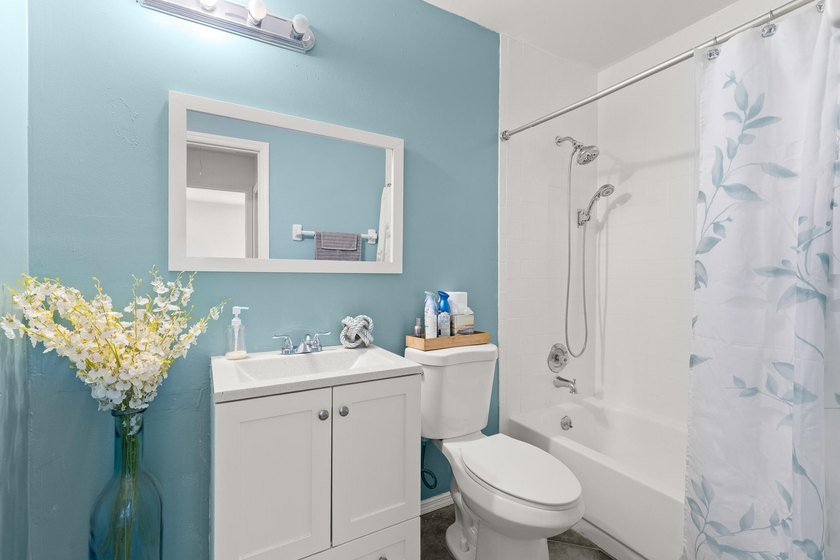 This renovated 2-bedroom, 2-bath condo has a newer roof (2022) - photo 12