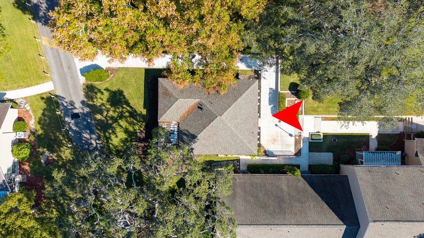 This renovated 2-bedroom, 2-bath condo has a newer roof (2022) - photo 25