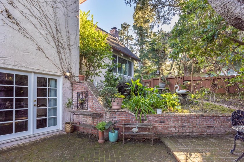 A stones throw from Monterey Peninsula Country Club and a short - photo 25