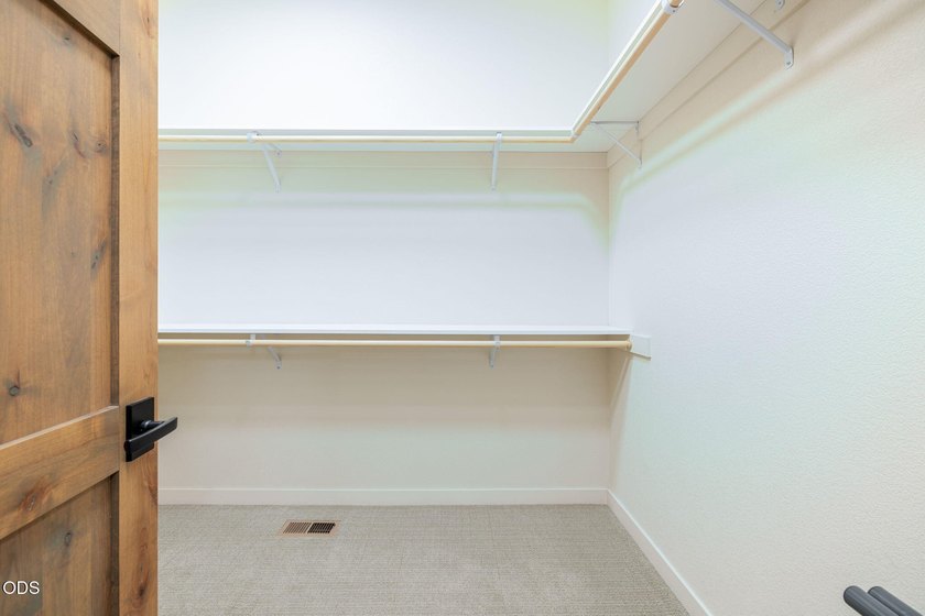 Fully furnished and lightly lived in, this luxury Milepost 1 - photo 32