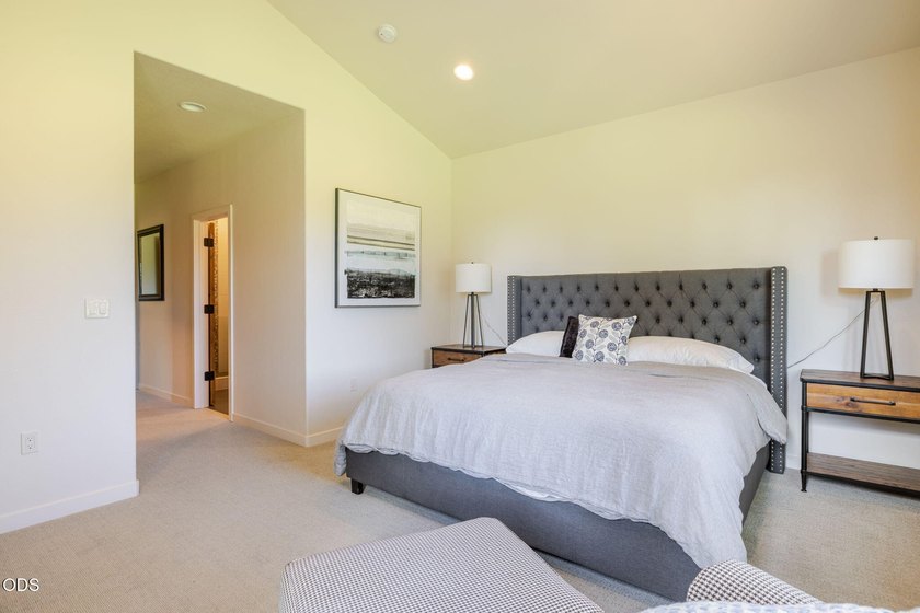 Fully furnished and lightly lived in, this luxury Milepost 1 - photo 42