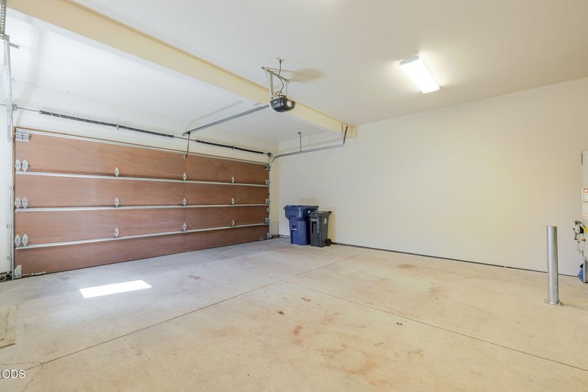 Fully furnished and lightly lived in, this luxury Milepost 1 - photo 46