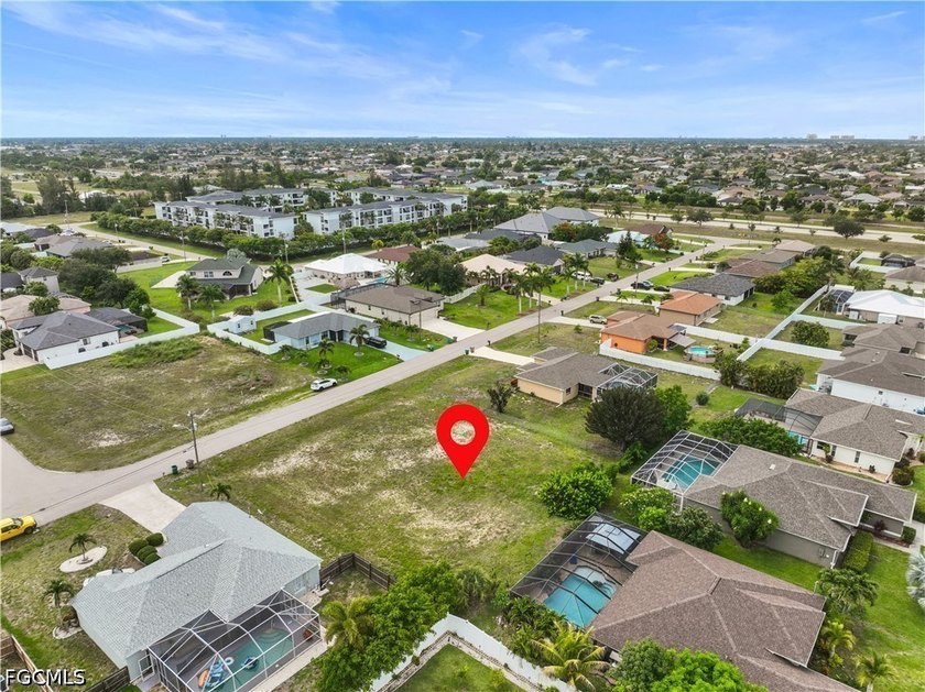 Exceptional opportunity to own an oversized 0.34-acre - photo 8