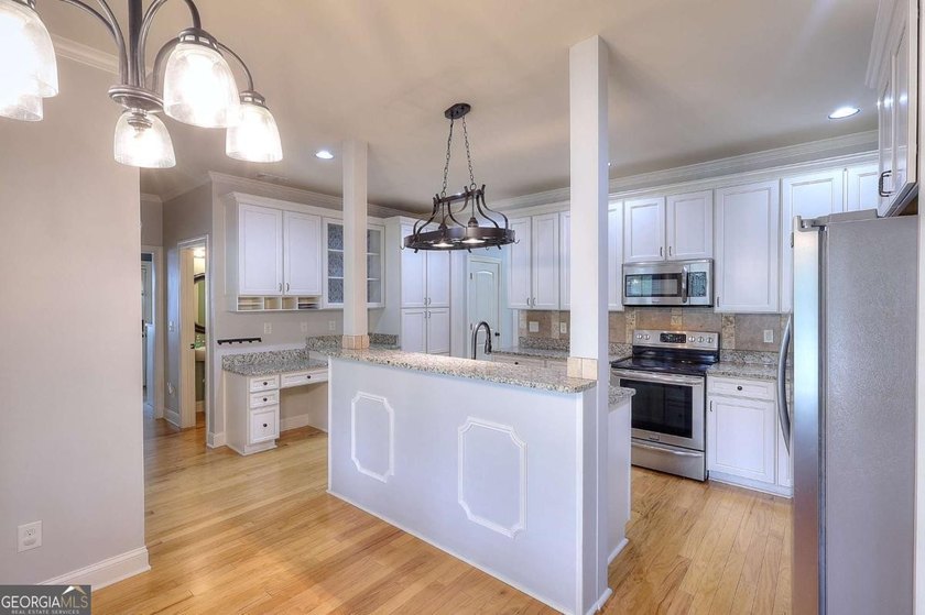 BACK ON THE MARKET AT NO FAULT TO SELLER! Welcome to this - photo 11