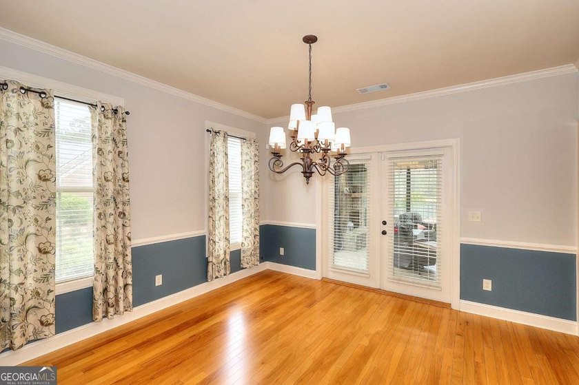 BACK ON THE MARKET AT NO FAULT TO SELLER! Welcome to this - photo 17