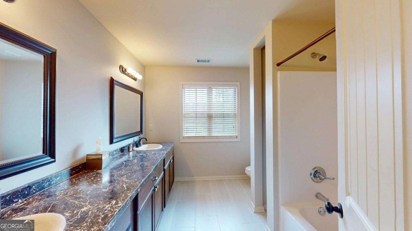 BACK ON THE MARKET AT NO FAULT TO SELLER! Welcome to this - photo 32