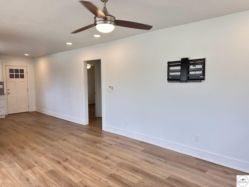 Fully Remodeled Home on 4 lots in a quiet lake development in - photo 14