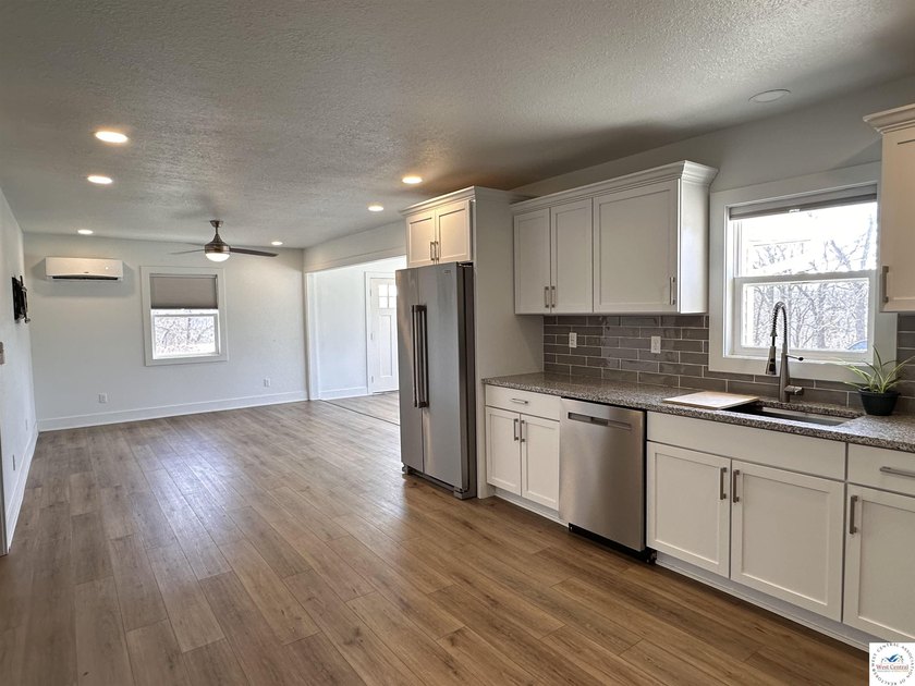 Fully Remodeled Home on 4 lots in a quiet lake development in - photo 18