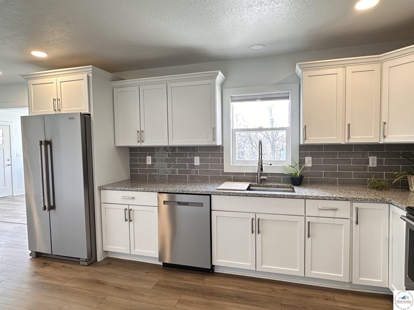 Fully Remodeled Home on 4 lots in a quiet lake development in - photo 20