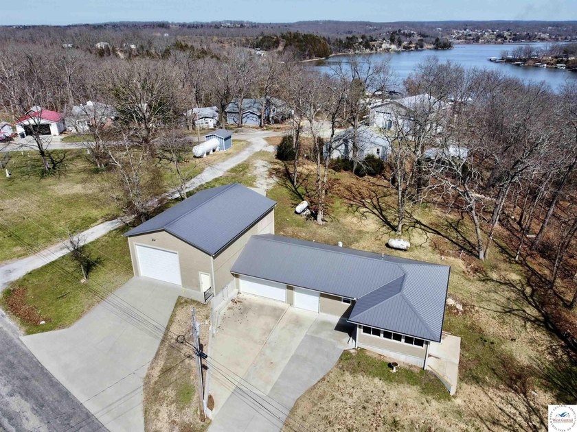 Fully Remodeled Home on 4 lots in a quiet lake development in - photo 50