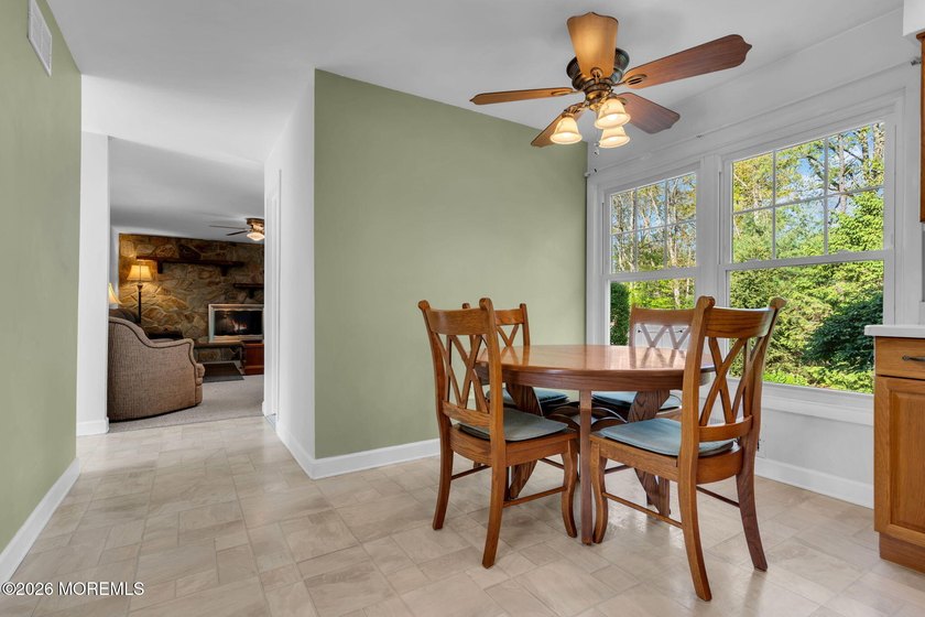 Welcome to this expansive 5-bedroom, 3 full bathroom home - photo 17
