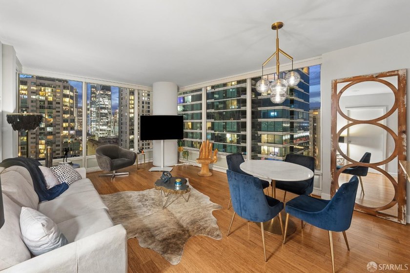 Back on market, One Rincon Hill where iconic views, exquisite - photo 3