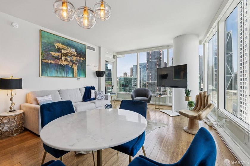 Back on market, One Rincon Hill where iconic views, exquisite - photo 9