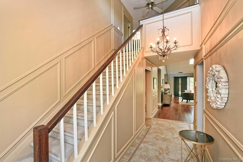 WELCOME TO THIS STUNNING AND SPACIOUS END UNIT TOWNHOUSE - photo 3